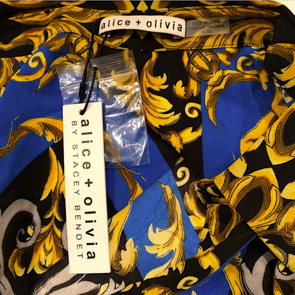 Alice and Olivia Willa Printed Silk Placket Top - Picture 11 of 12